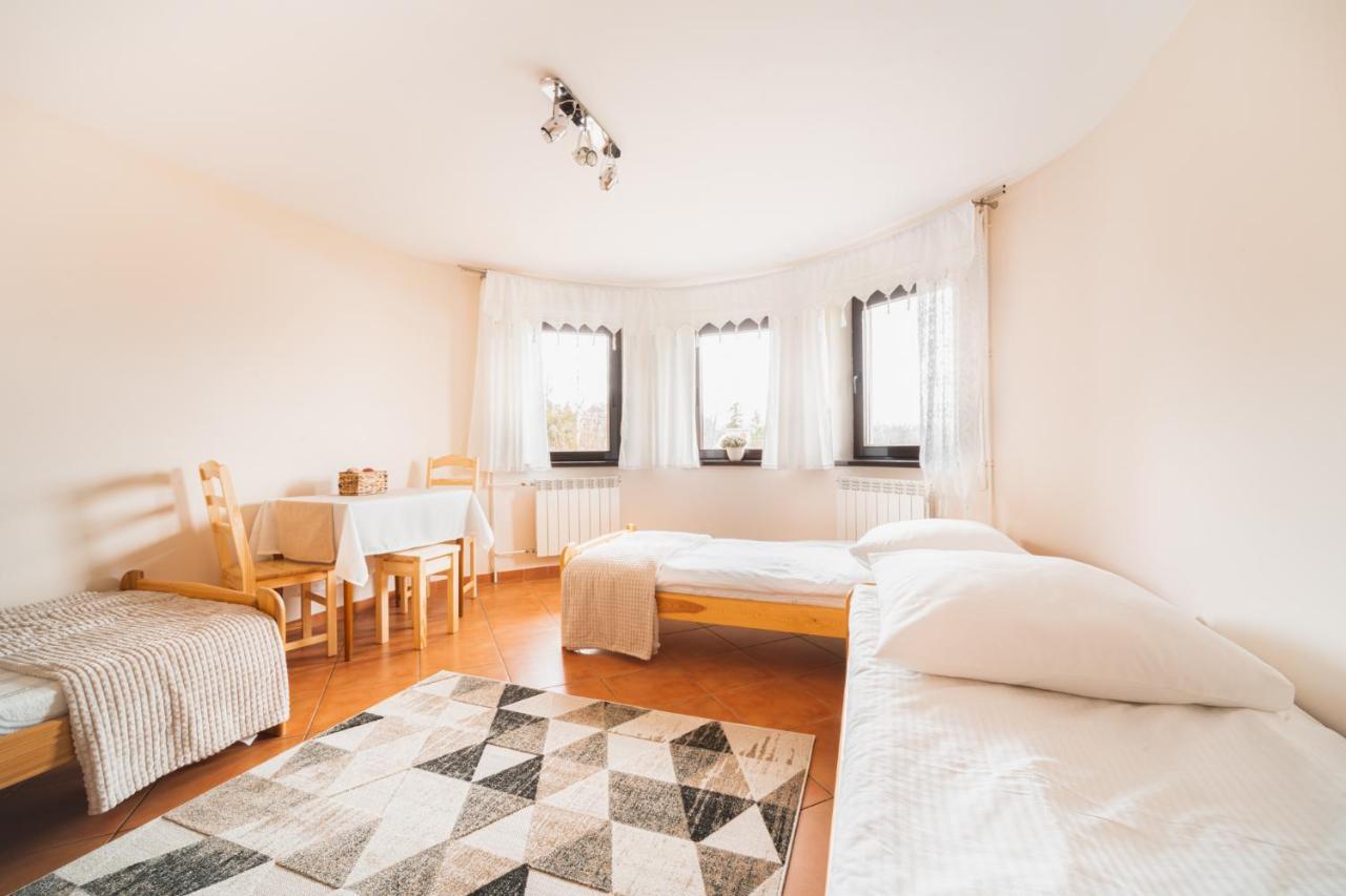 Hotel Dom Na Turystycznej à Pyzowka Extérieur photo